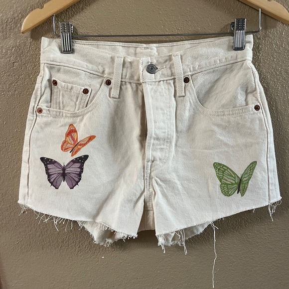 Levi’s 501 Give me butterflies high rise denim shorts - Picture 3 of 8